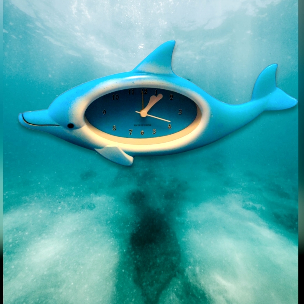 ❤️ Dolphin Clock Battery operated